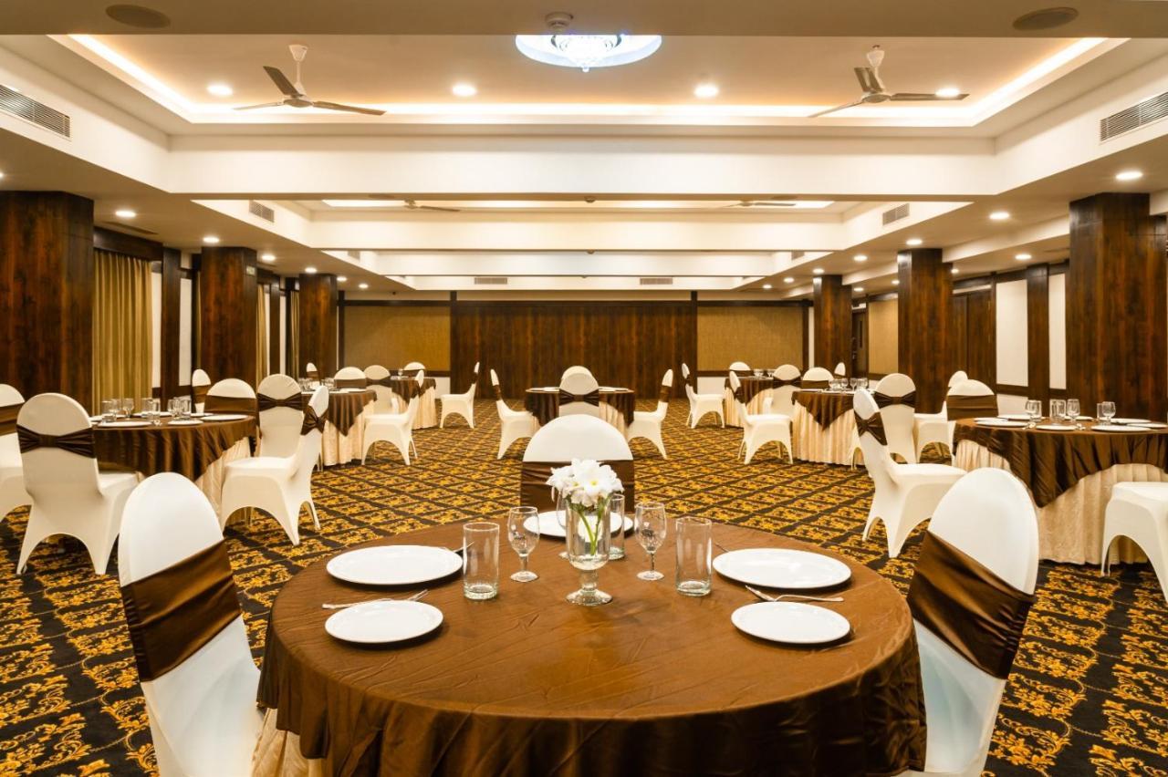 Hotel The King'S Meadows Golhalli Exterior foto