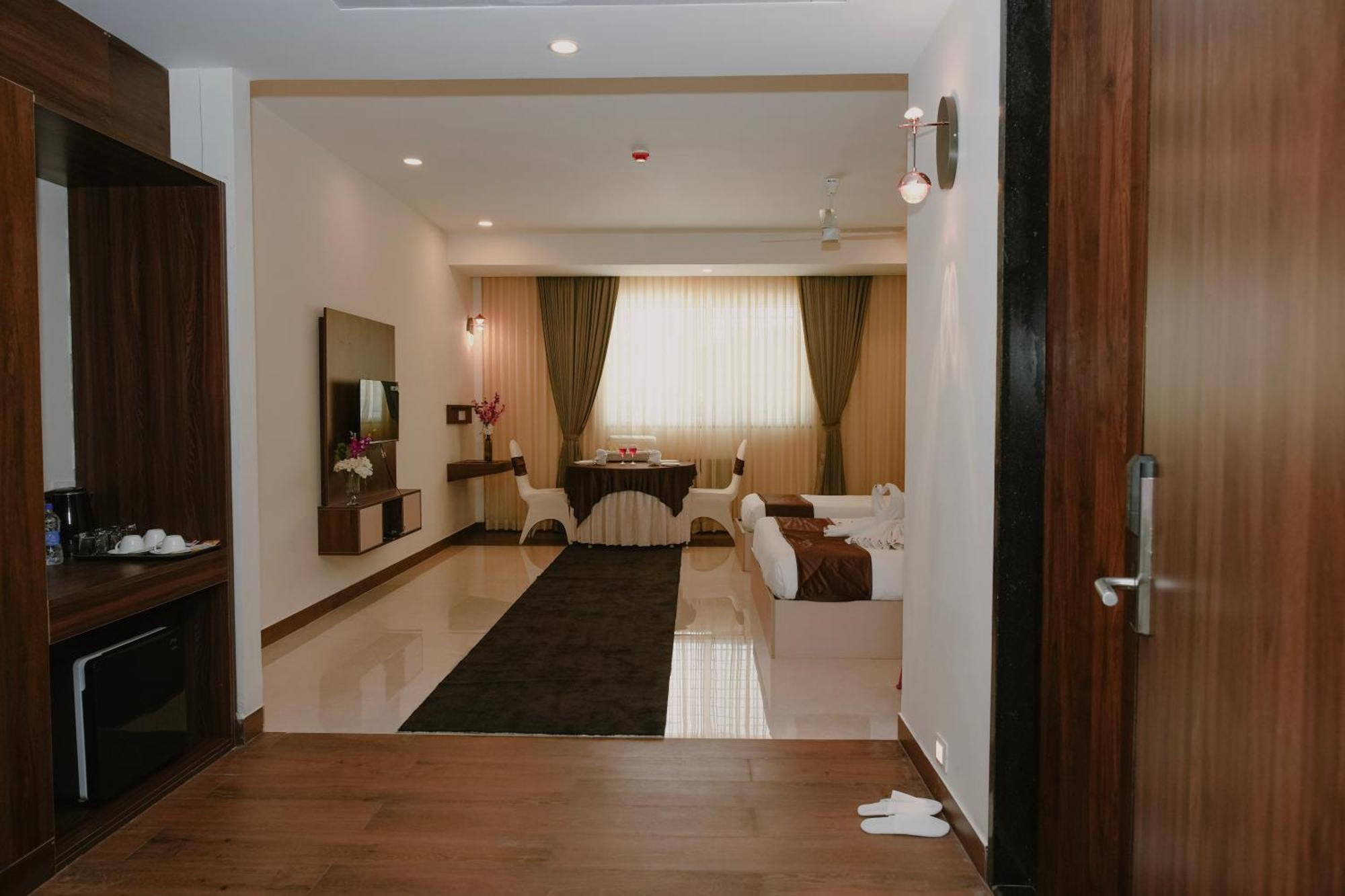 Hotel The King'S Meadows Golhalli Exterior foto