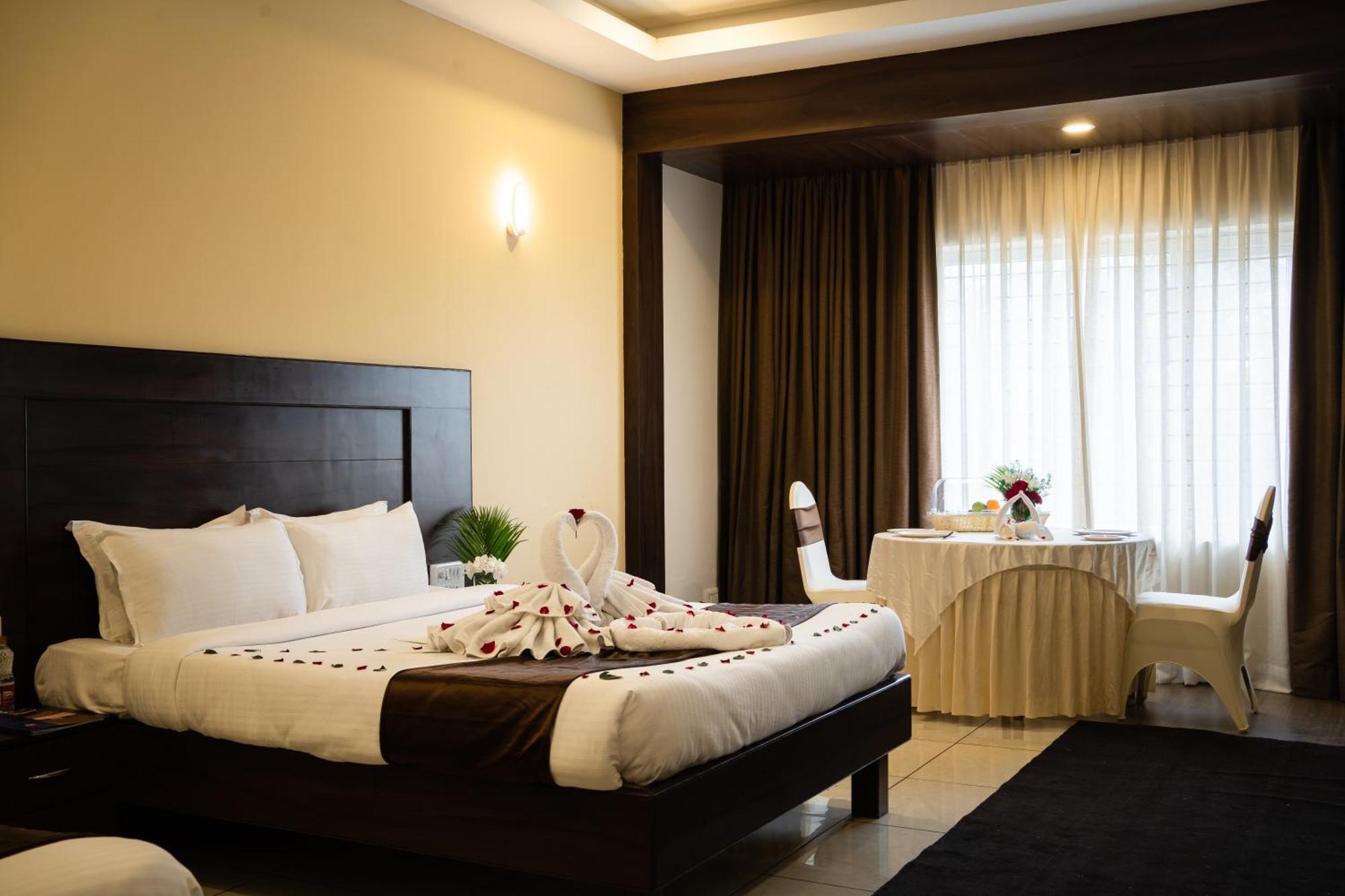 Hotel The King'S Meadows Golhalli Exterior foto